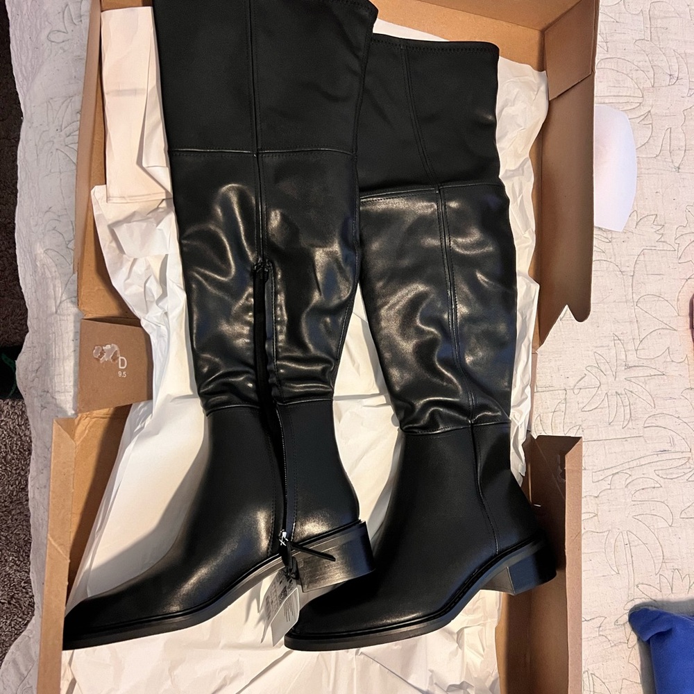 Zara Black Over the Knee Boots Sleek Design